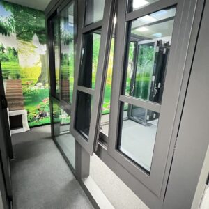 Aluminium alloy window