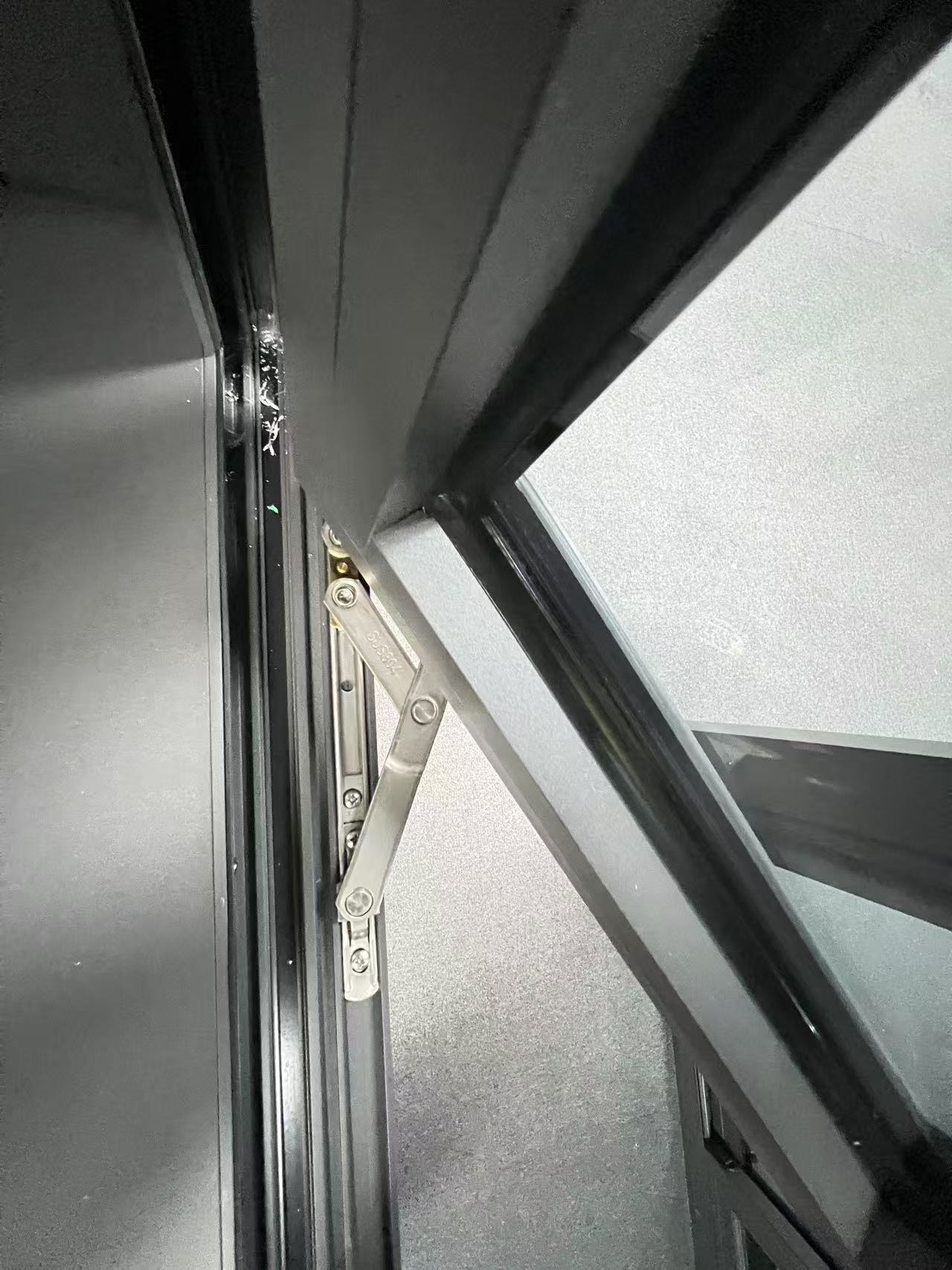 Aluminium alloy window - Image 14